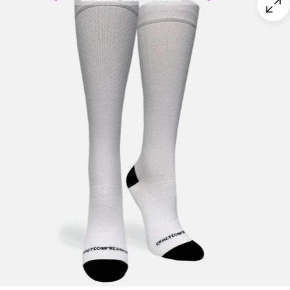 3 pack Crazy Compression White OTC Compression Knee Socks sz XS